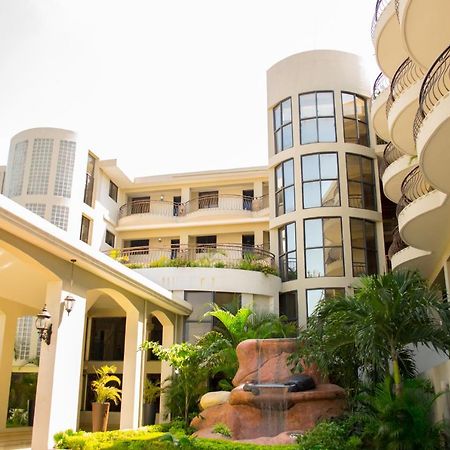 Constellation Hotel بورت أو برنس المظهر الخارجي الصورة