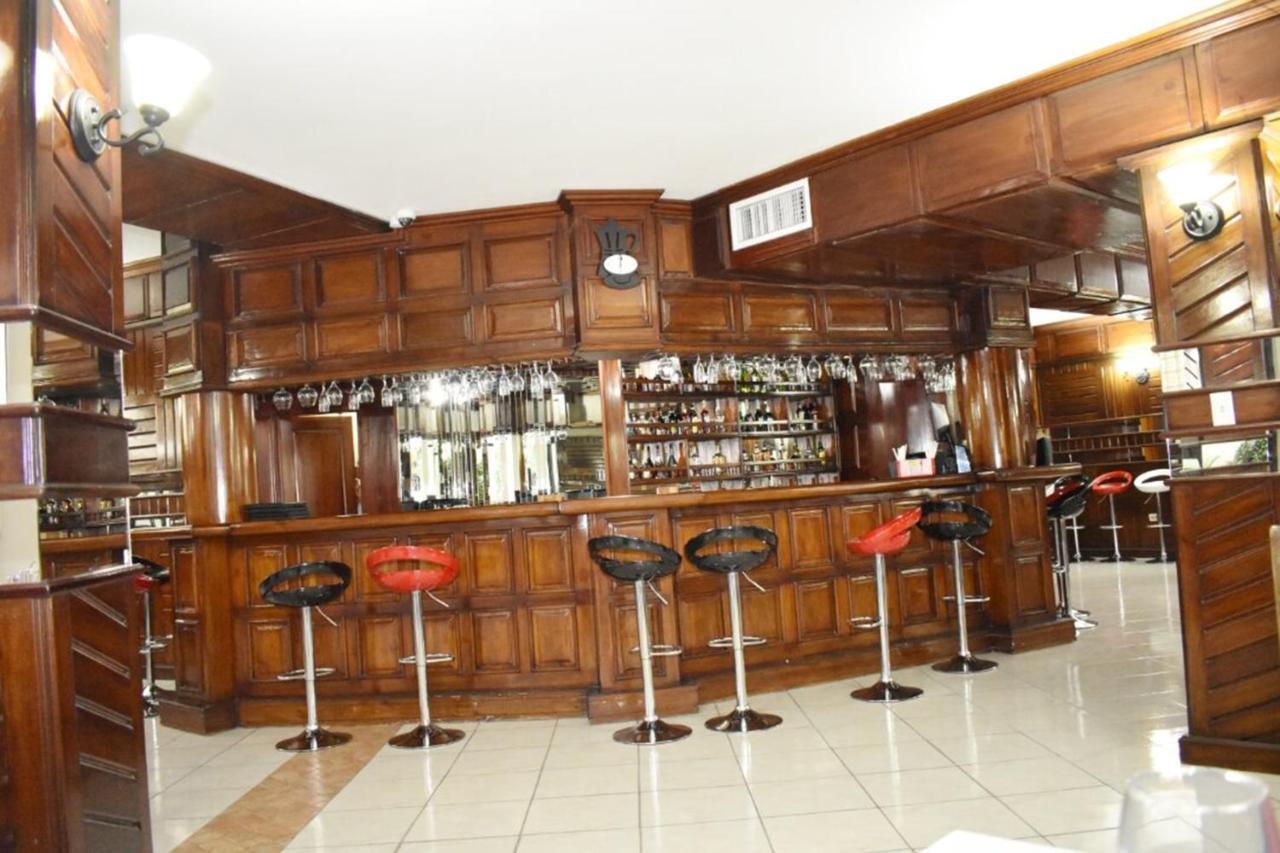 Constellation Hotel بورت أو برنس المظهر الخارجي الصورة